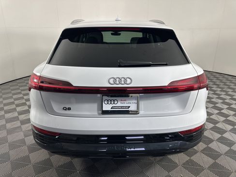 Used 2024 Audi Q8 e-tron Premium Plus w/ Premium Plus Package image 5