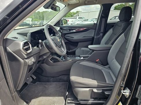 Used 2026 Chevrolet TrailBlazer LT FWD image 16