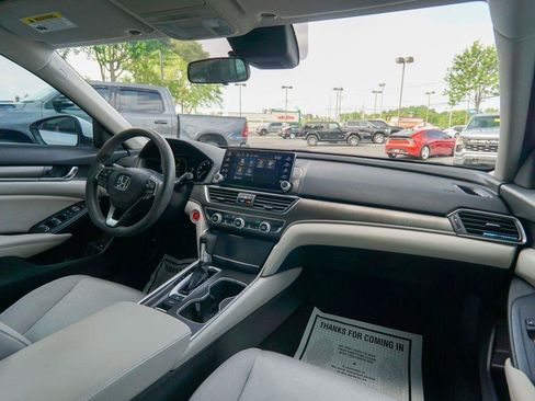 Used 2021 Honda Accord LX image 11