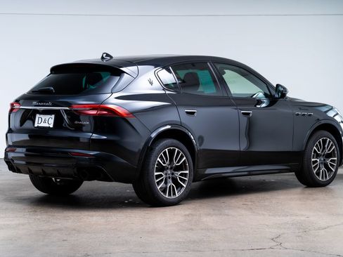 Used 2023 Maserati Grecale Modena AWD/4WD image 6