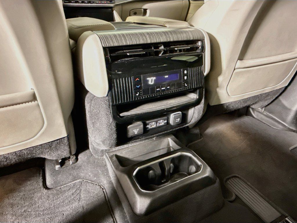 Used 2023 Jeep Wagoneer Series III w/ Convenience Group I RWD image 18