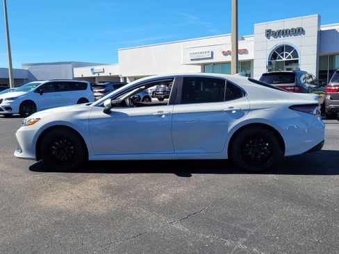 Used 2024 Toyota Camry LE image 4