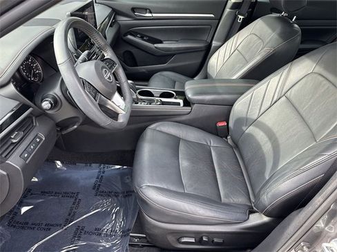 Used 2024 Nissan Altima 2.5 SR w/ SR Premium Package image 14