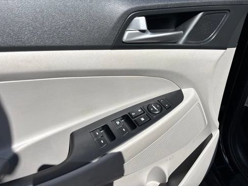 Used 2019 Hyundai Tucson Value AWD/4WD image 13