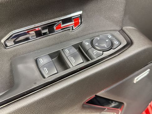 Used 2024 GMC Sierra 1500 AT4 w/ Technology Package AWD/4WD image 24