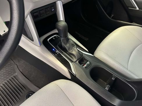 Used 2025 Toyota Corolla Cross L FWD image 18