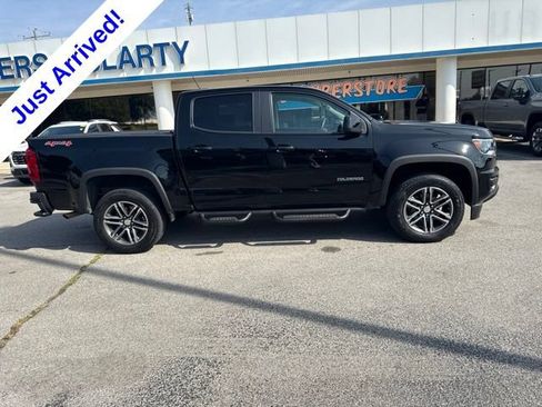 Used 2019 Chevrolet Colorado W/T w/ Custom Special Edition AWD/4WD image 2