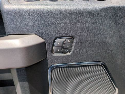 Used 2021 Ford F250 Platinum w/ FX4 Off-Road Package AWD/4WD image 19