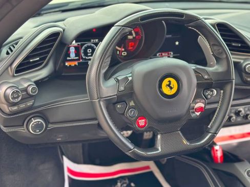 Used 2019 Ferrari 488 GTB RWD image 2