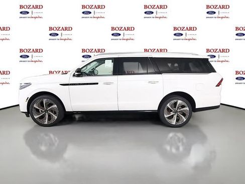 New 2026 Lincoln Navigator L Black Label AWD/4WD image 4