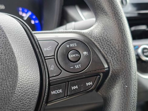 Used 2022 Toyota Corolla LE image 35