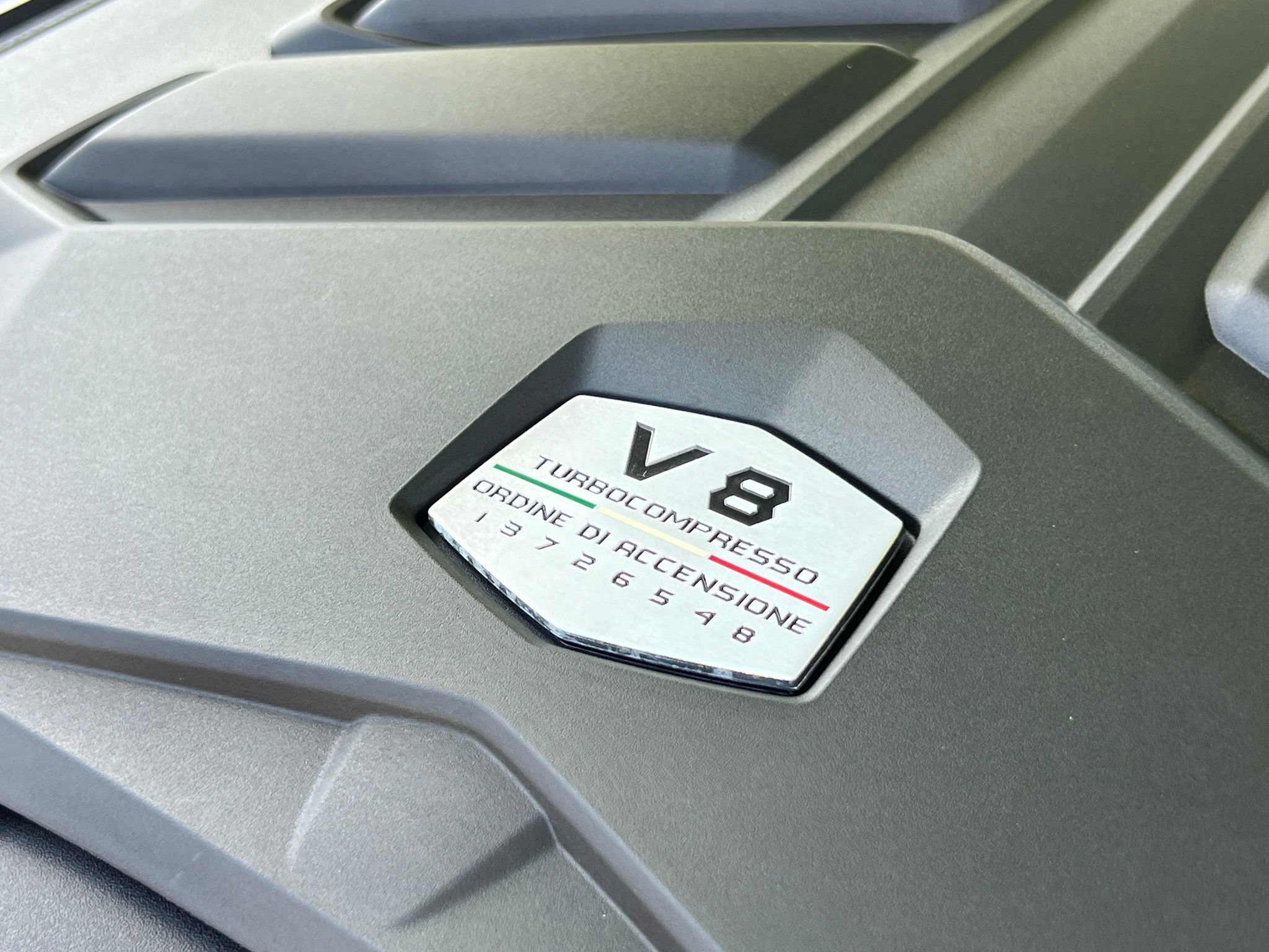 Used 2022 Lamborghini Urus AWD/4WD image 46