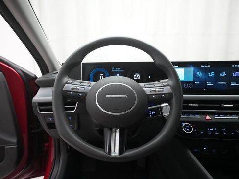 Used 2024 Hyundai Sonata SEL FWD image 4