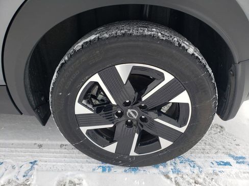 Certified 2025 Nissan Kicks SV image 43