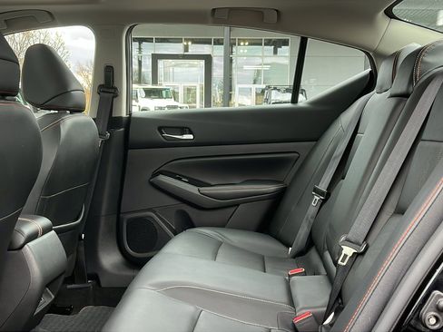 Used 2024 Nissan Altima 2.5 SR w/ SR Premium Package image 20