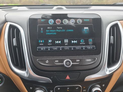 Used 2018 Chevrolet Equinox Premier AWD/4WD image 16
