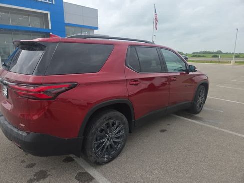 Used 2022 Chevrolet Traverse RS w/ LPO, Floor Liner Package AWD/4WD image 10
