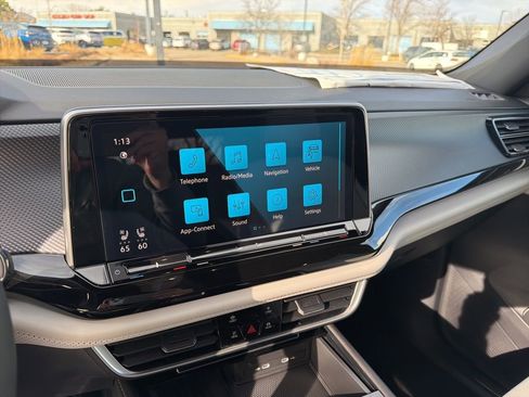 New 2026 Volkswagen Atlas Cross Sport SEL Premium R-Line image 15