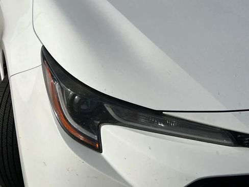 Certified 2021 Toyota Corolla LE FWD image 14