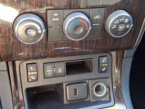 Used 2016 Chevrolet Traverse LT w/ Style and Technology Package image 18