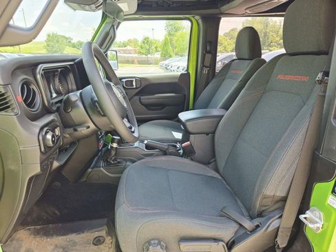 Used 2025 Jeep Wrangler Rubicon w/ Steel Bumper Group AWD/4WD image 10