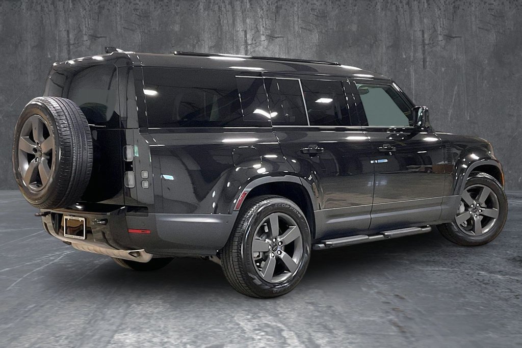 Used 2026 Land Rover Defender 130 S AWD/4WD image 7