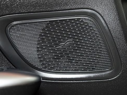 Used 2025 Mercedes-Benz C 300 4MATIC Sedan image 12