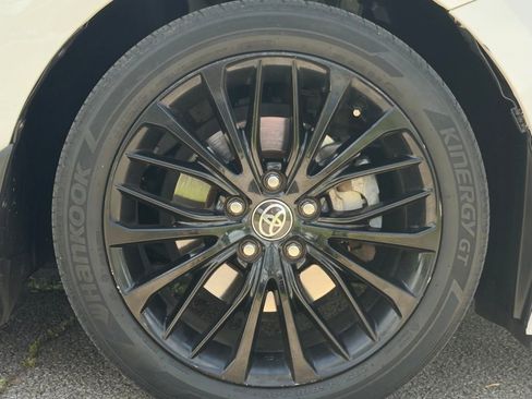Used 2021 Toyota Camry SE FWD image 30