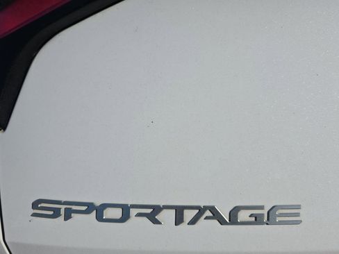 Used 2023 Kia Sportage EX image 33