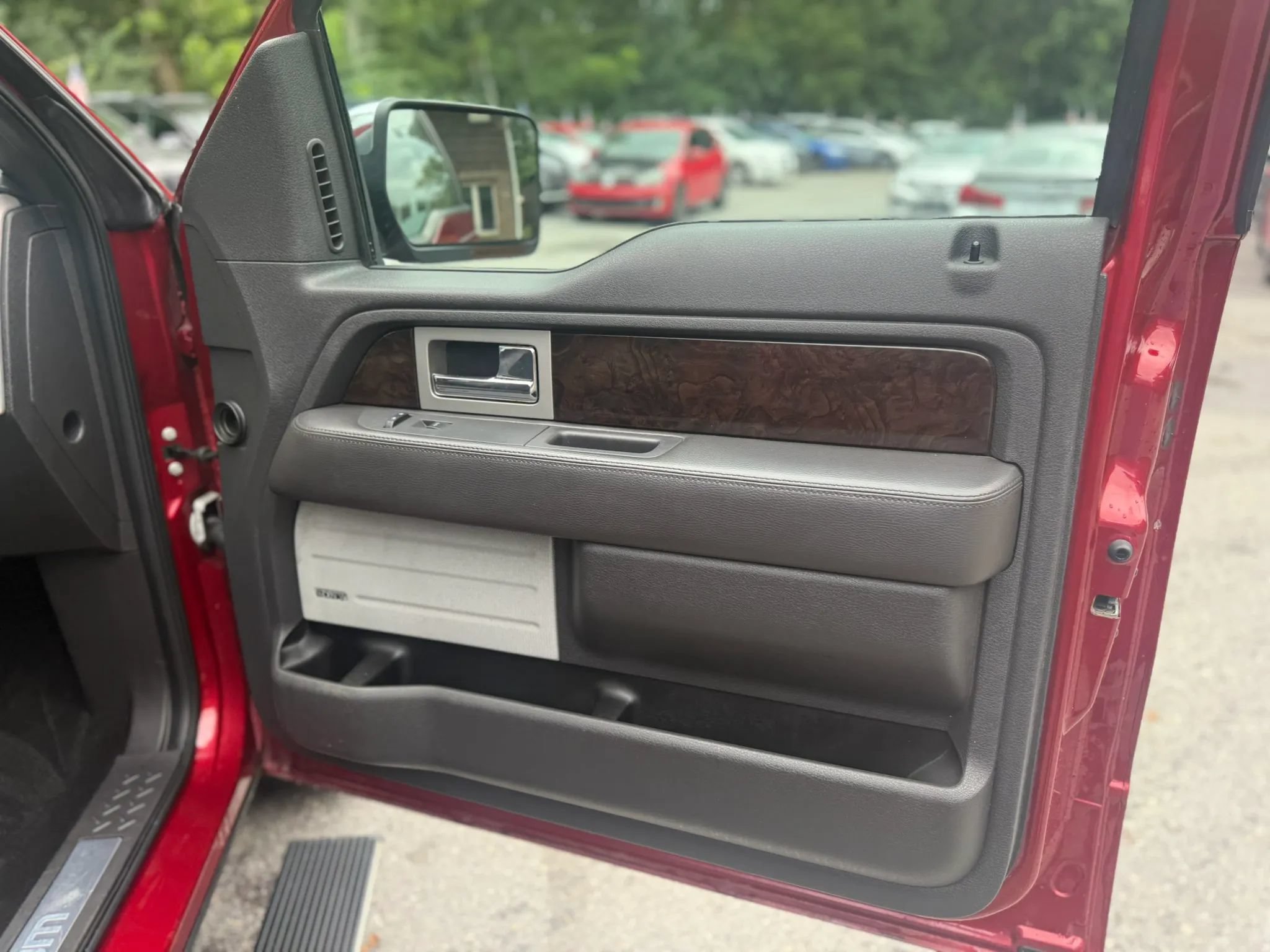 Used 2013 Ford F150 Platinum AWD/4WD image 14