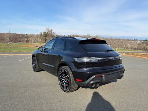 New 2026 Porsche Macan Base AWD/4WD image 3