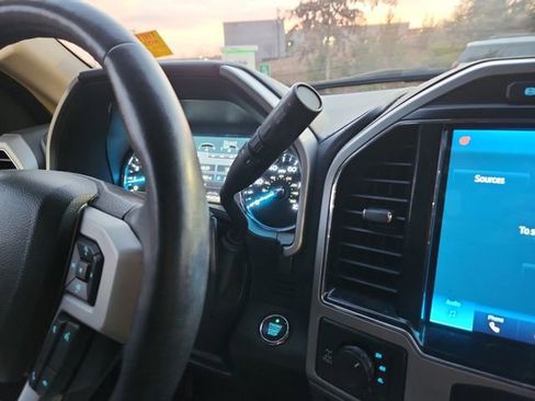 Certified 2022 Ford F250 Lariat w/ Lariat Ultimate Package image 15