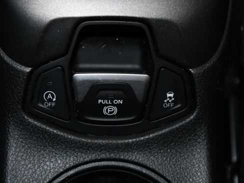Used 2018 Jeep Compass Trailhawk w/ Leather Interior Group AWD/4WD image 41