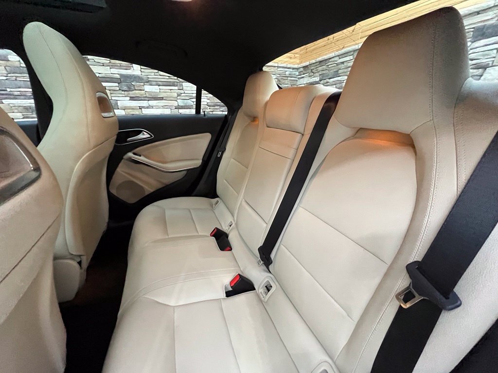 Used 2016 Mercedes-Benz CLA 250 4MATIC image 35