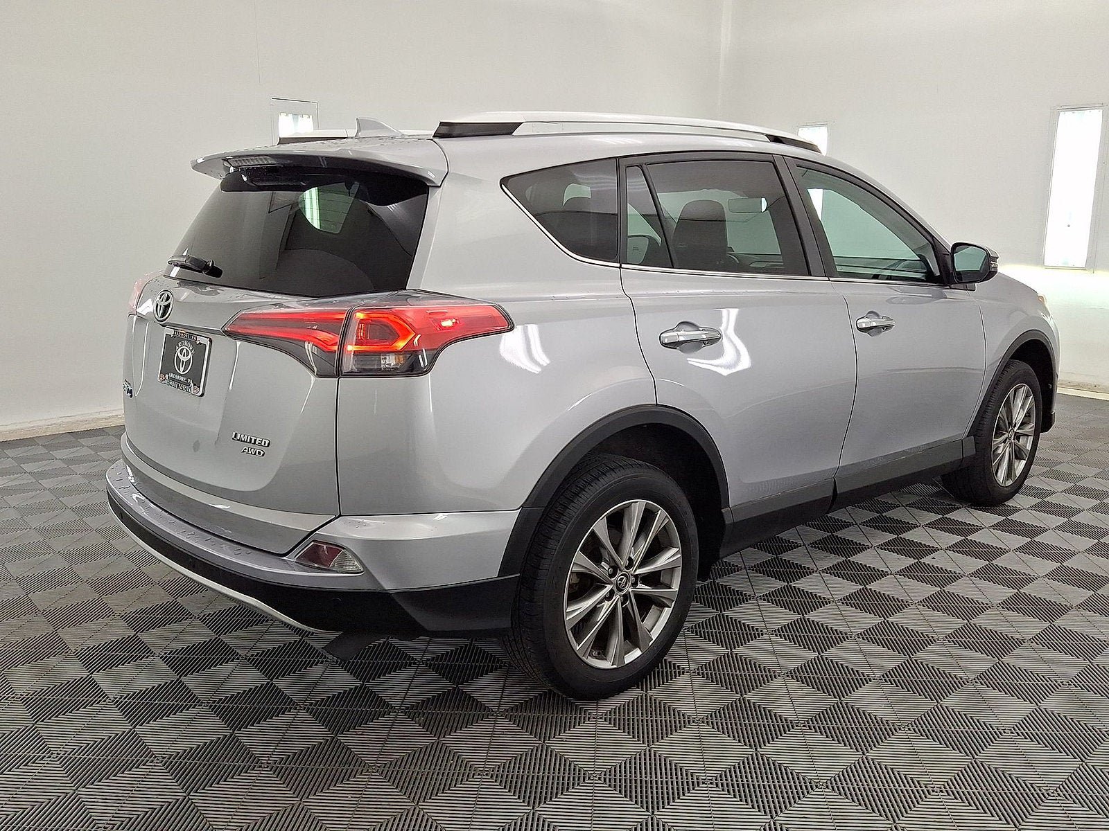 Certified 2016 Toyota RAV4 Limited AWD/4WD image 17