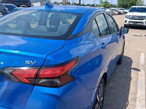Used 2024 Nissan Versa SV FWD image 3