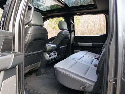 Used 2024 Ford F150 Lightning Lariat image 32