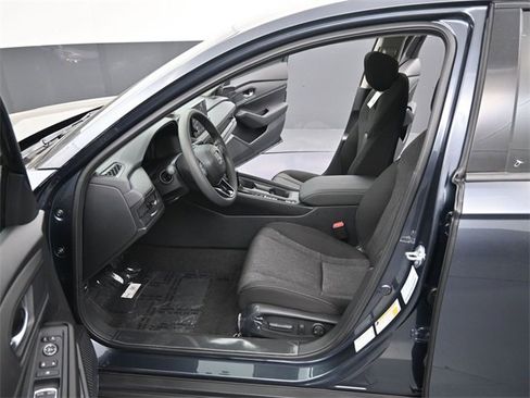 New 2025 Honda Accord SE image 6