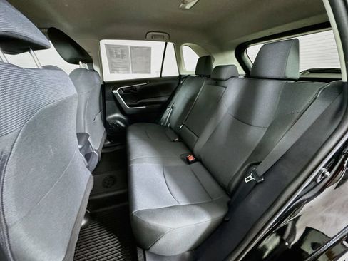 Certified 2021 Toyota RAV4 LE AWD/4WD image 22