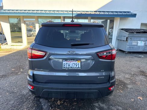 Used 2020 Ford EcoSport SE w/ SE Convenience Package image 4