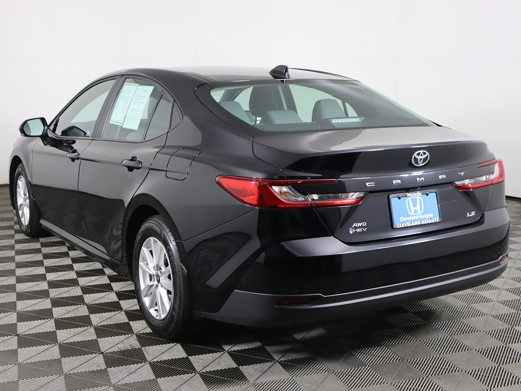 Used 2025 Toyota Camry LE AWD/4WD image 7