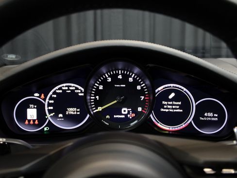 Certified 2023 Porsche Panamera 4 w/ Premium Package image 21