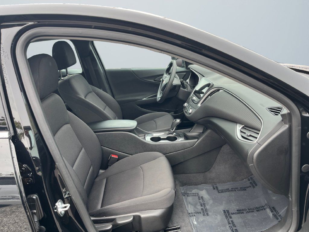 Used 2019 Chevrolet Malibu LS FWD image 15