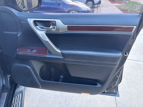 Used 2019 Lexus GX 460 Premium AWD/4WD image 14