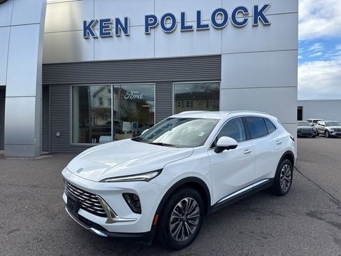 Used 2024 Buick Envision Preferred image 2