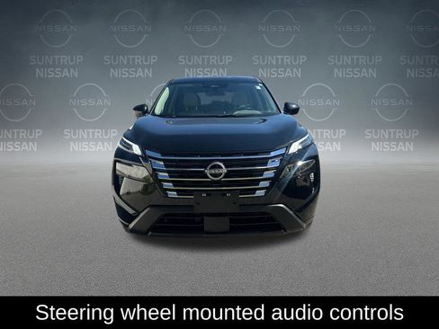 Used 2025 Nissan Rogue SV AWD/4WD image 11