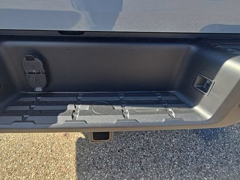 New 2026 Nissan Frontier PRO-4X AWD/4WD image 38