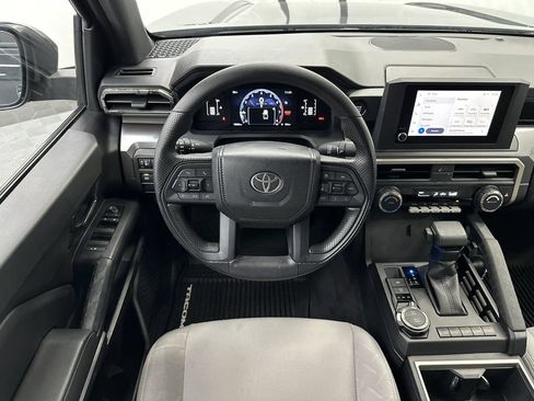 Used 2024 Toyota Tacoma SR5 AWD/4WD image 22