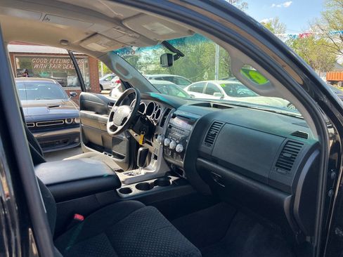 Used 2012 Toyota Tundra 4x4 CrewMax image 22
