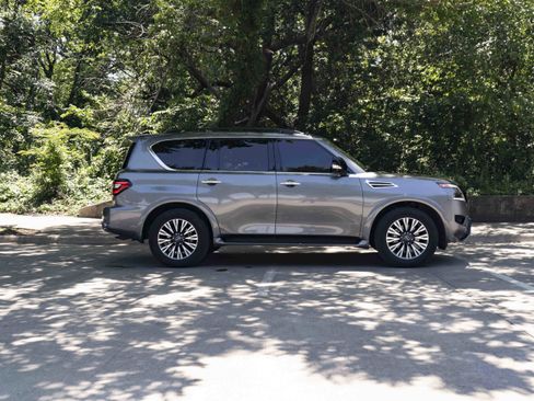 Used 2023 Nissan Armada SL w/ Midnight Edition Package RWD image 10